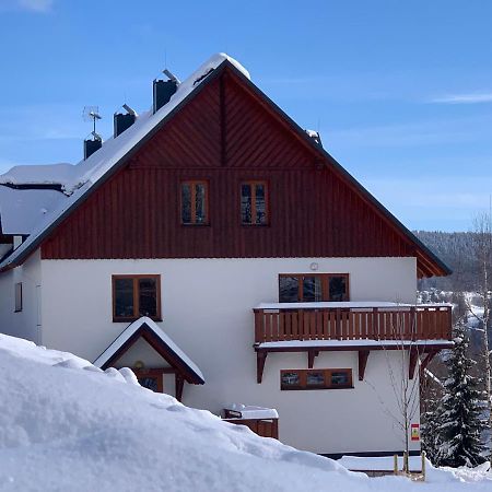 Apartman Mezi Kopci - Mid Hills Apartment Roudnice Екстериор снимка